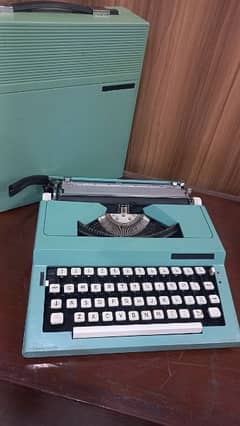 vintage martisa manual typewriter