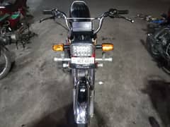 Honda 70 cc bike 10 by 10 candeshan mobile  nambr 03424718494 Whatsapp