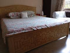 Bed in excellent condition without mattres