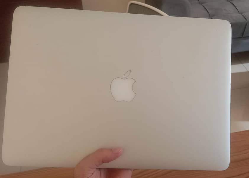 MacBook Air 2015, i7, 13" Inches 250gb SSD 4