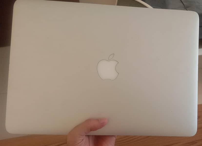 MacBook Air 2015, i7, 13" Inches 250gb SSD 8