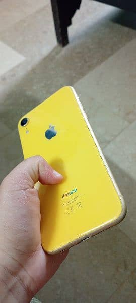 iphone XR all genuine except battery 5