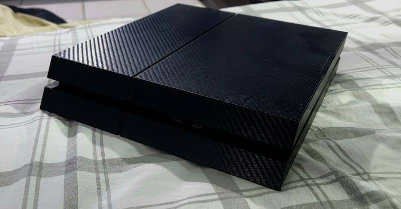 Ps4 1tb fat Mint condition jailbreak 9.00 stable Negotiable 2