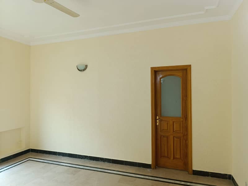 1 Kanal Beautiful House For Rent In GG Block Phase 4 DHA Lahore 12