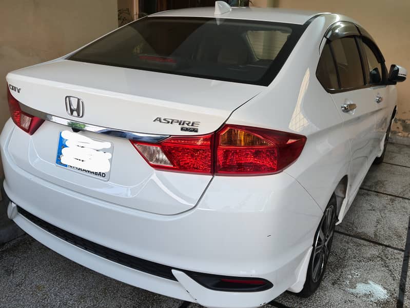 Honda City Aspire 2022 White 1.5 Automatic 4