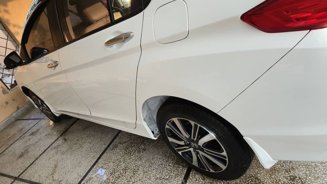 Honda City Aspire 2022 White 1.5 Automatic 7