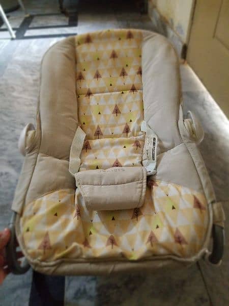 Junior brand baby rocker 0