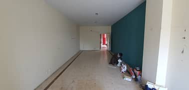 Ideal 575 SqFt Office for Rent on Main Boulevard Gulberg Lahore 0