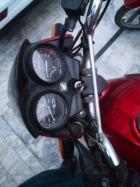 Honda CB 125f self start (special edition) 3