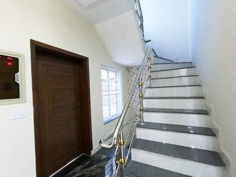 Near to Park IEP Engineers Town - Block C3 10 Marla House Up For sale 30