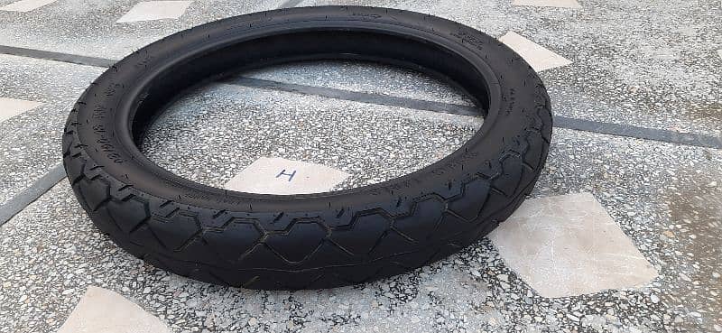 Pair of 70CC Tyres with tube 2.25/17 2.50/17 3