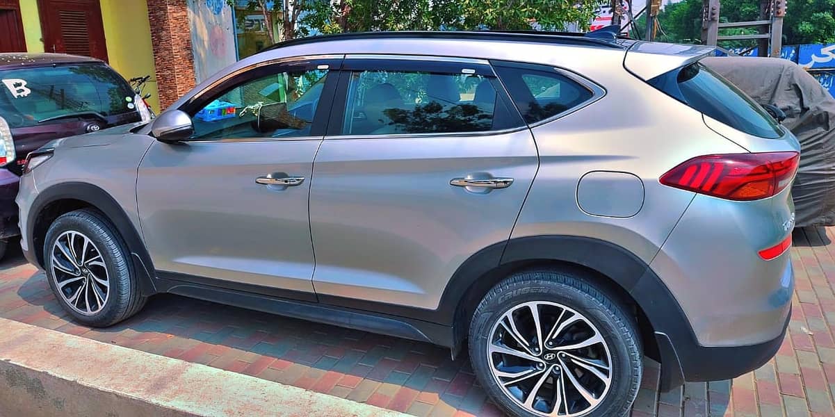 Hyundai Tucson 2023 2000CC 2