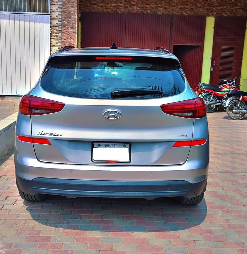 Hyundai Tucson 2023 2000CC 3