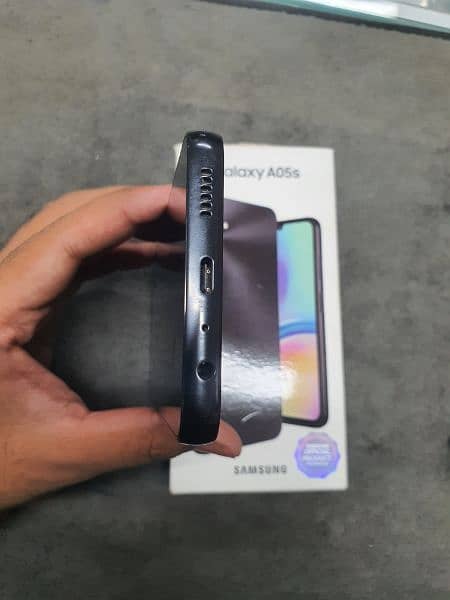 samsung A05s 6/128 only 15 days use with complete box 2