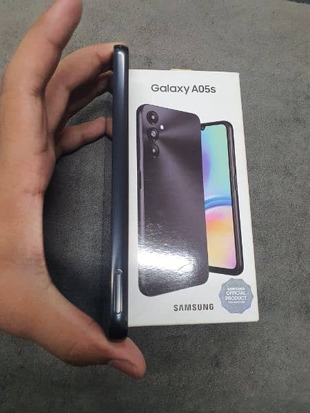 samsung A05s 6/128 only 15 days use with complete box 3