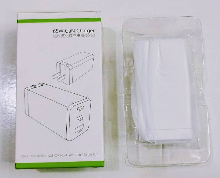 65W GaN Fast Charger GB65T-CN-R215 1