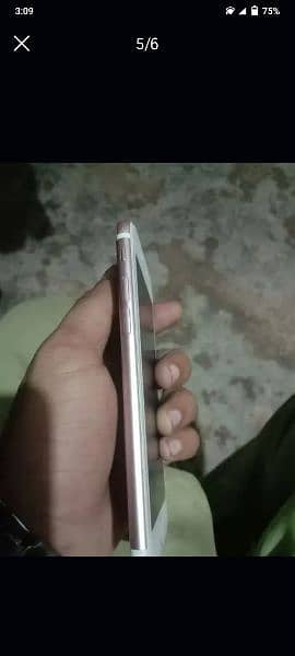 iphone 7 room 128 gb. 3