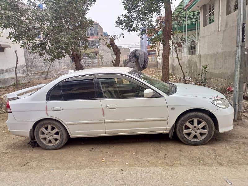 Honda Civic EXi 2004 4