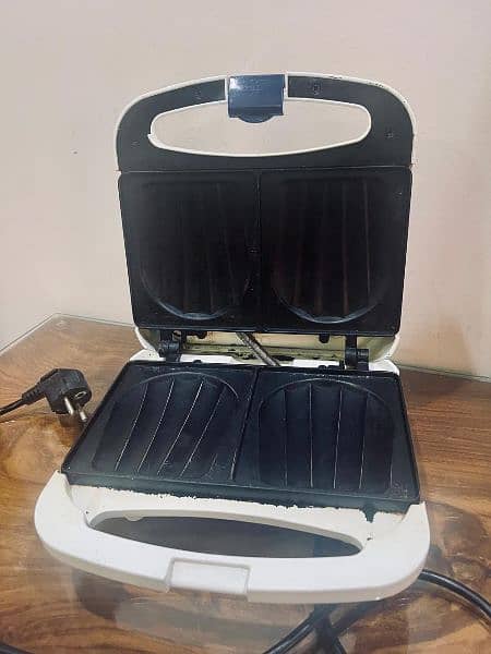 Princess Grilled Sandwitch Maker 1