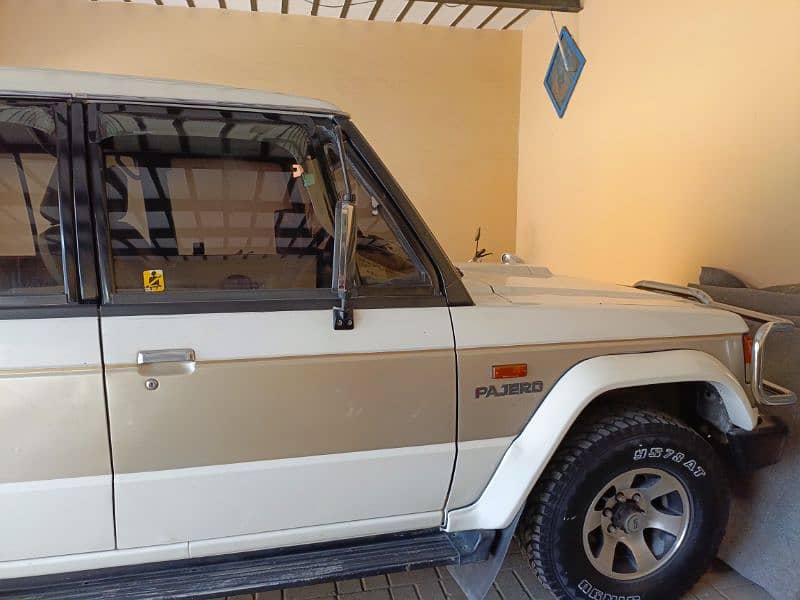 Mitsubishi Pajero 1992 1