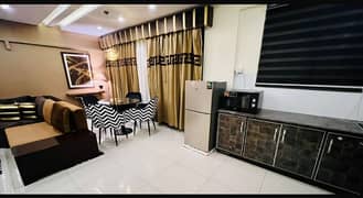 Furnish laxry apartment bahria town lahore par day weekly available for rent