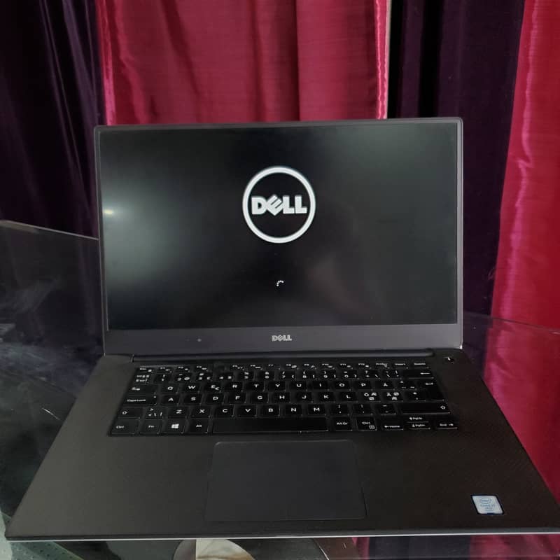 Dell Precision 5510 Core-i7-6th Gen 16 GB RAM 256 GB SSD. 1