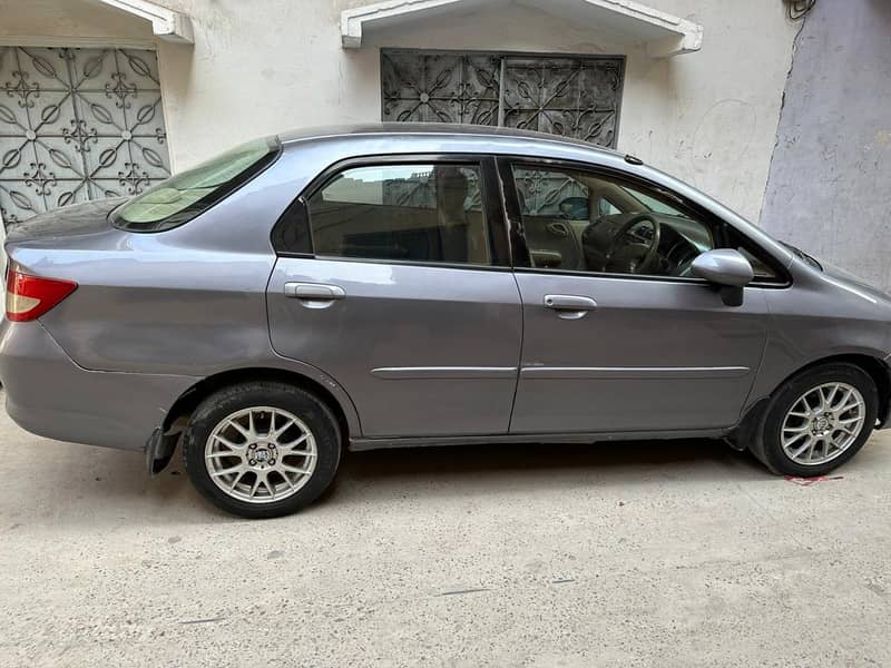 Mobile 0.3. 4.9. 0.6. 1.6. 5.4. 8 Honda City IDSI 2006 Honda city 1.3 ,2006 1