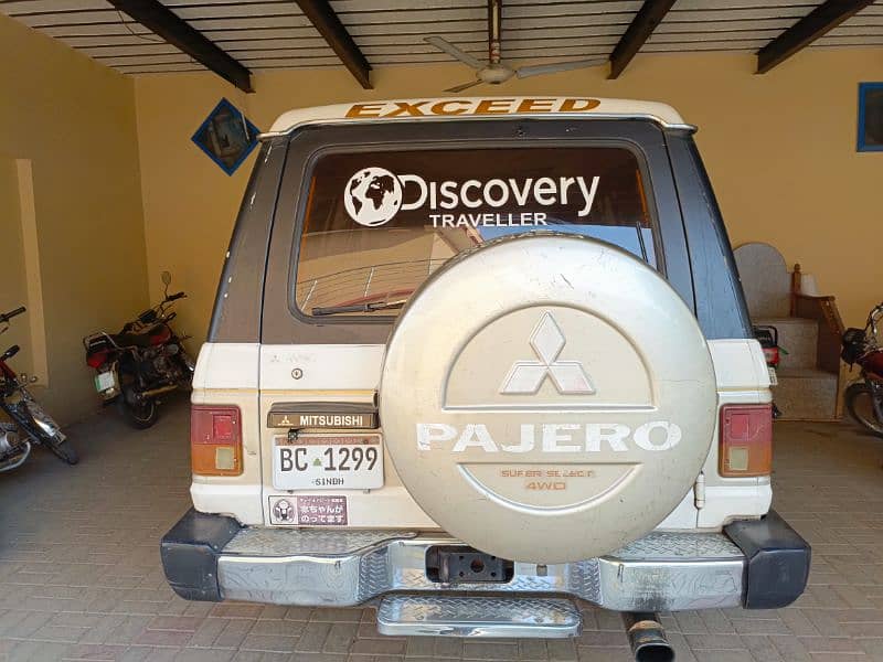 Mitsubishi Pajero 1992 6