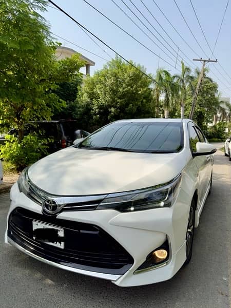 Toyota Altis Grande 2018 1