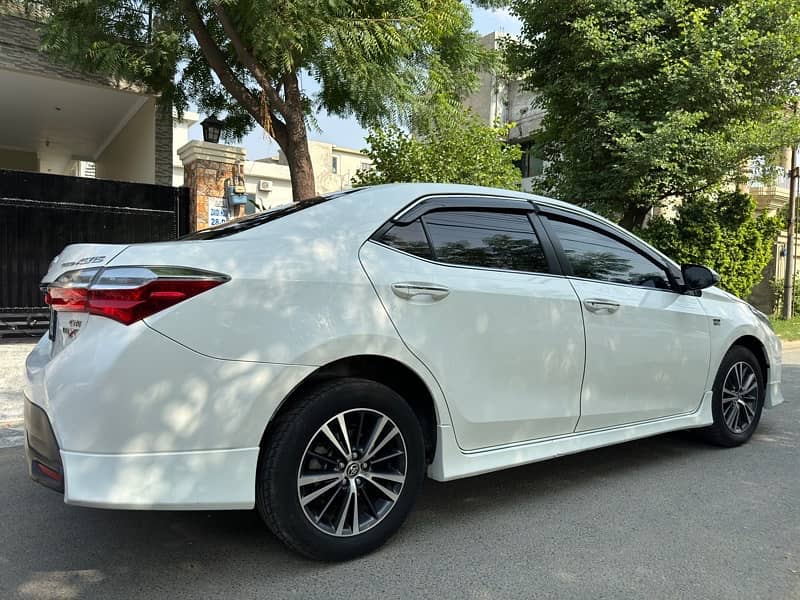 Toyota Altis Grande 2018 3