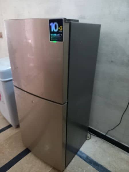 Haier refrigertor 216 ebs Super Asia washing machine 0