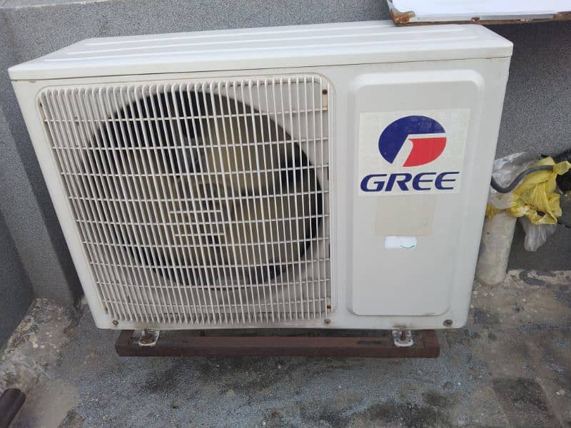 Gree Inverter 1.5 Ton 4