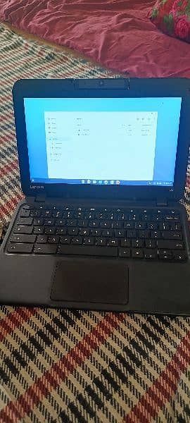 LENOVO chromebook 4 GB SSD RAM 16 GB SSD ROM 7 Hrs + Battery Time 0