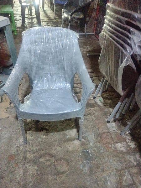 Plastic chairs with low price good quality delivery available 14