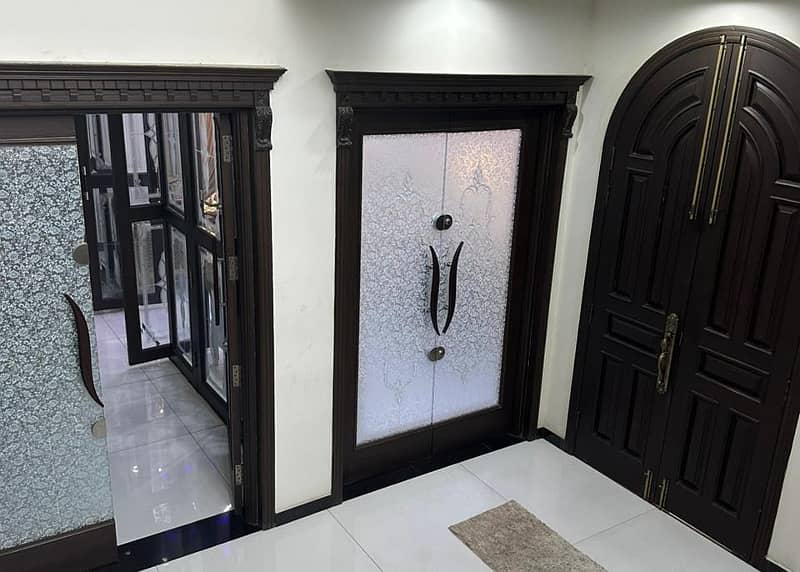 Separate Entry 1 Kanal Furnished Upper portion Available For rent In DHA PHASE 6 Lahore 3