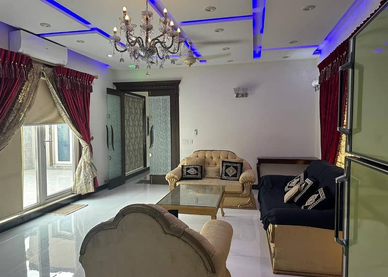 Separate Entry 1 Kanal Furnished Upper portion Available For rent In DHA PHASE 6 Lahore 5