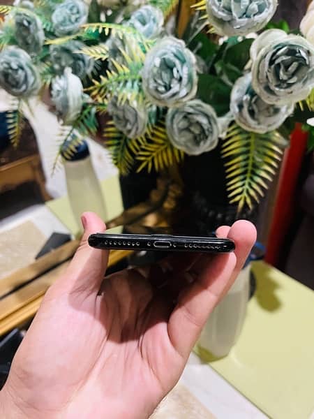 iphone 7 plus 128 PTA All Ok 1