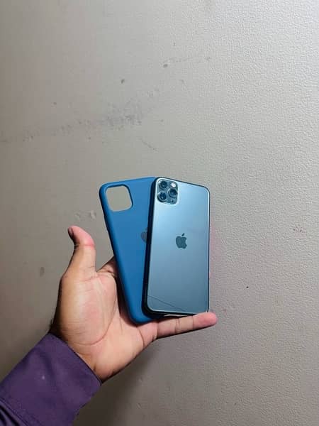 iphone 11pro max 64gb non PTA factory unlock 0