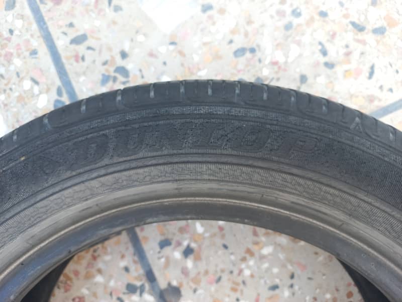 Mira DUNLOP TYRE 3