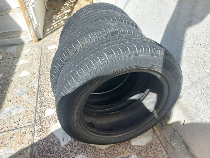 Mira DUNLOP TYRE 4