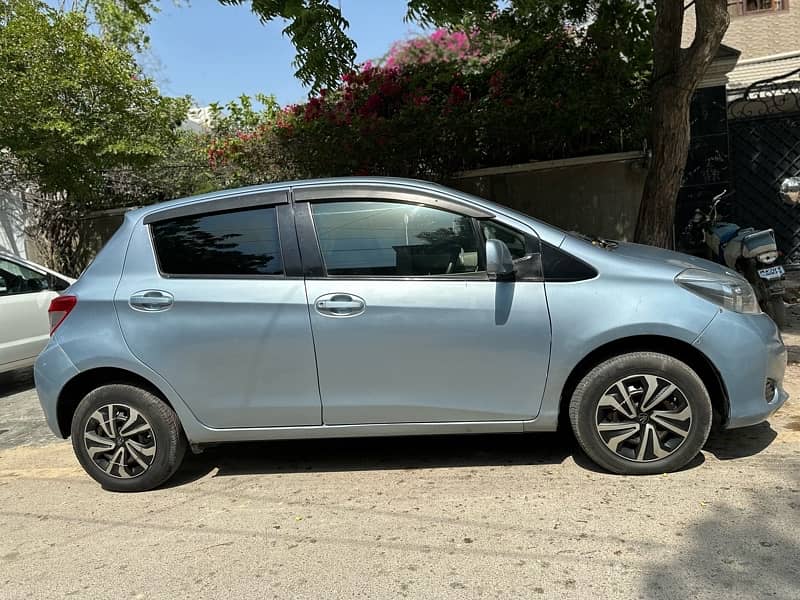 Toyota Vitz 2013 2