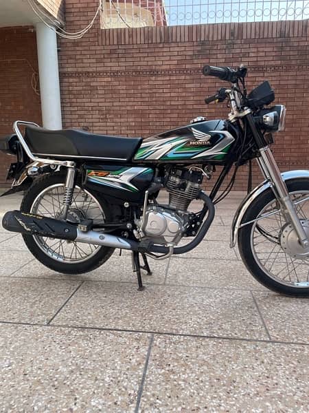 Honda CG 125/23 Black 5