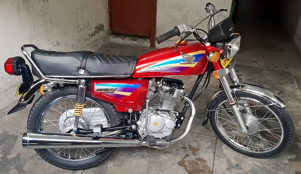 HONDA CG 125CC FOR SALE URGENT CONTACT WHATSAPP info. . 03209799627 1