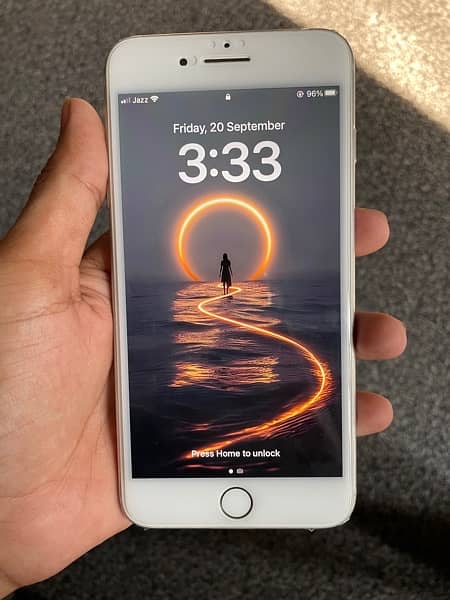 iphone 8 plus non PTA 64 /gb waterpack 5