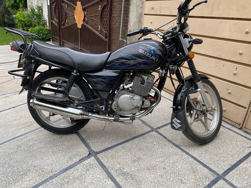 Suzuki GS 150 Alloy Rim and disk break variant 3