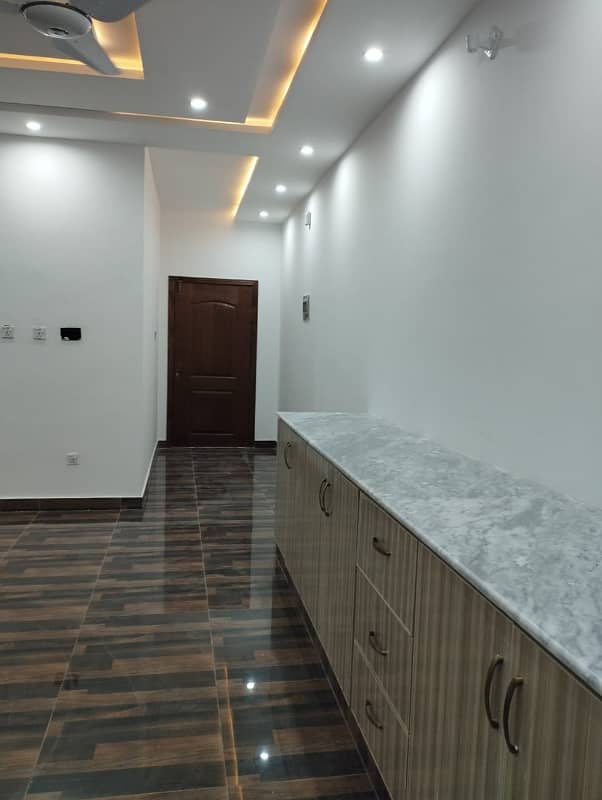 10 Marla upper portion for Rent in G-13/3 8