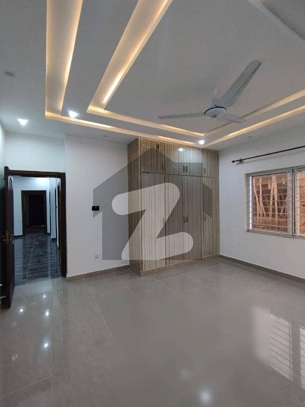 10 Marla upper portion for Rent in G-13/3 2