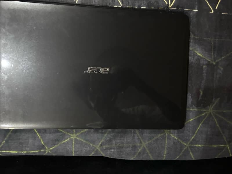 Acer Aspire E1-571 2