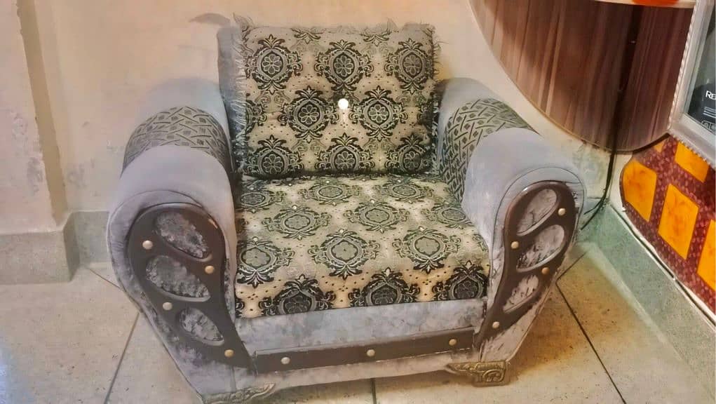 6 seater sofa with Table & Cushions / Poshish Sofa / Velvet Sofa 1