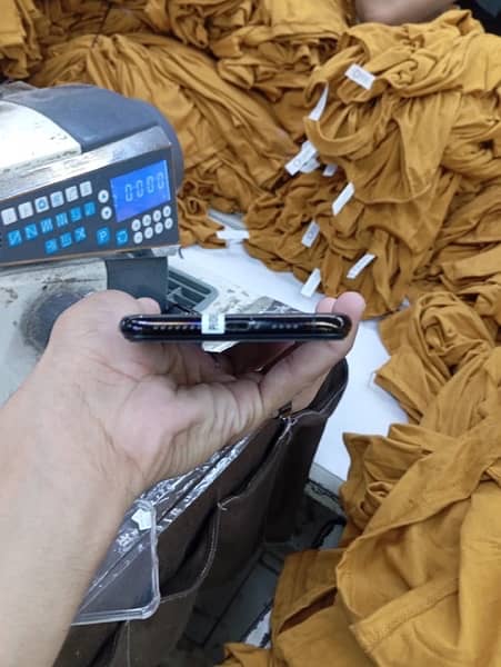 iPhone XS Max pta approved complete saman 5